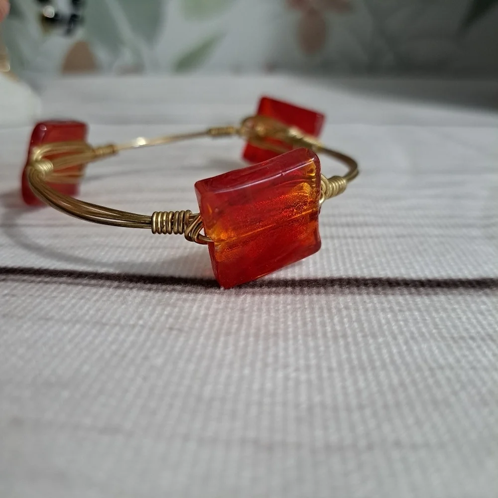 Gold Tone Wire and Red Women's Bracelet